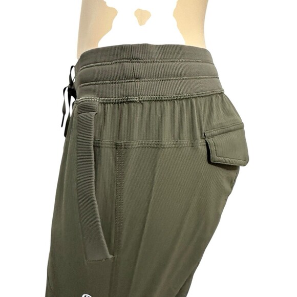 Lululemon Dance Studio Relaxed-Fit Mid-Rise Cargo PantLegacy Green medium - Picture 15 of 16